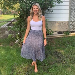 Abercrombie skirt in a small. Worn twice!